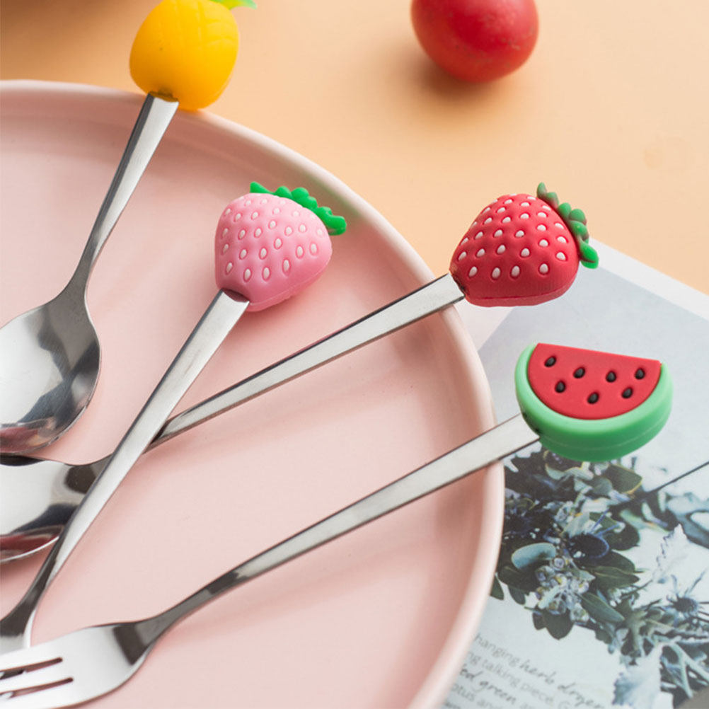 ステンレス製フルーツフォーク4本セット。丈夫な3本爪のデザイ - Kitchen Gadgets Gold のレビューと価格
